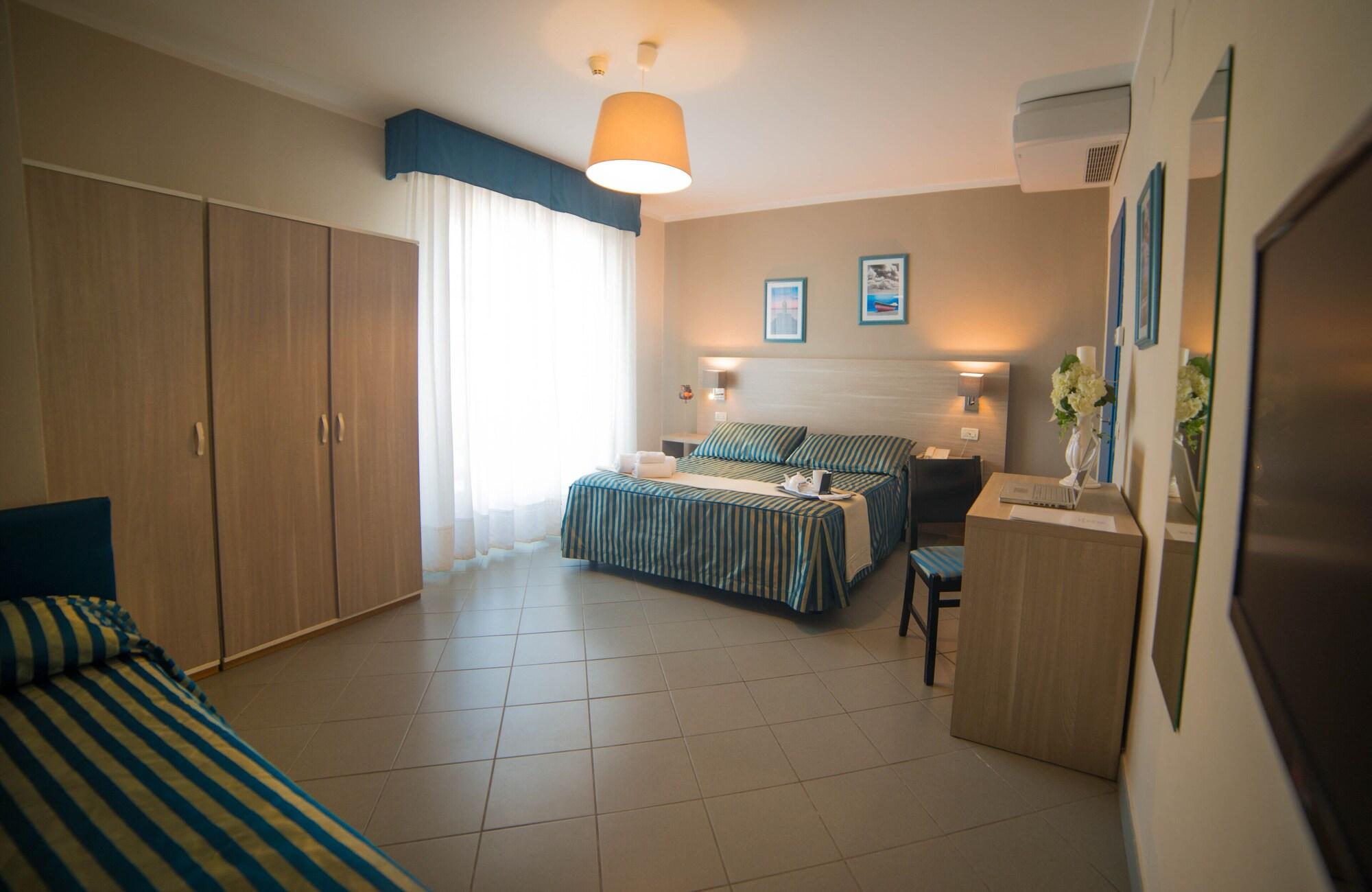 Hg Hotel Il Settebello Марина-ди-Чечина Экстерьер фото