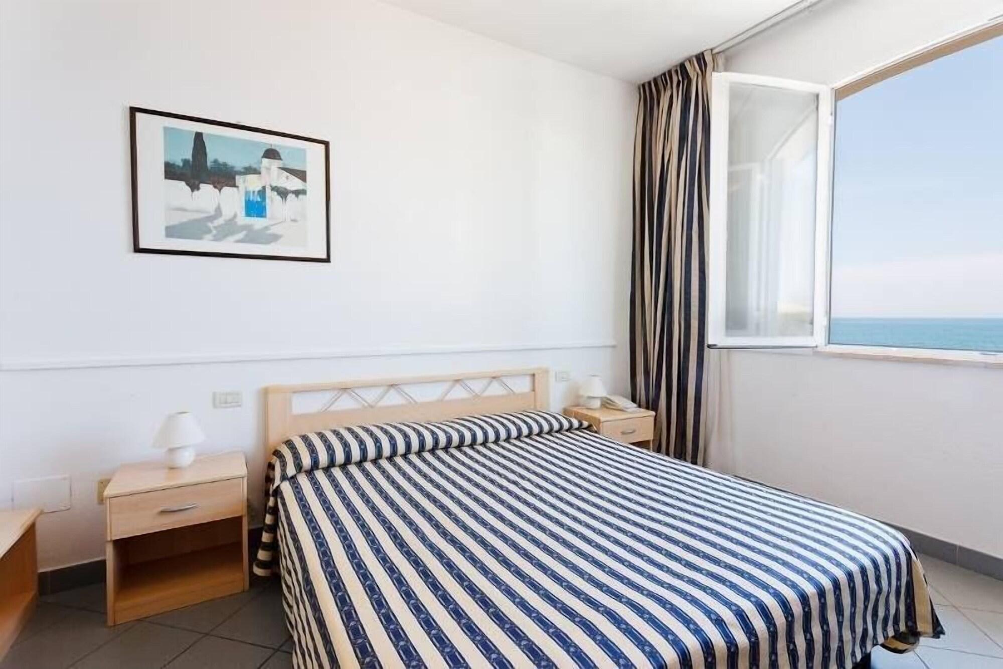 Hg Hotel Il Settebello Марина-ди-Чечина Экстерьер фото
